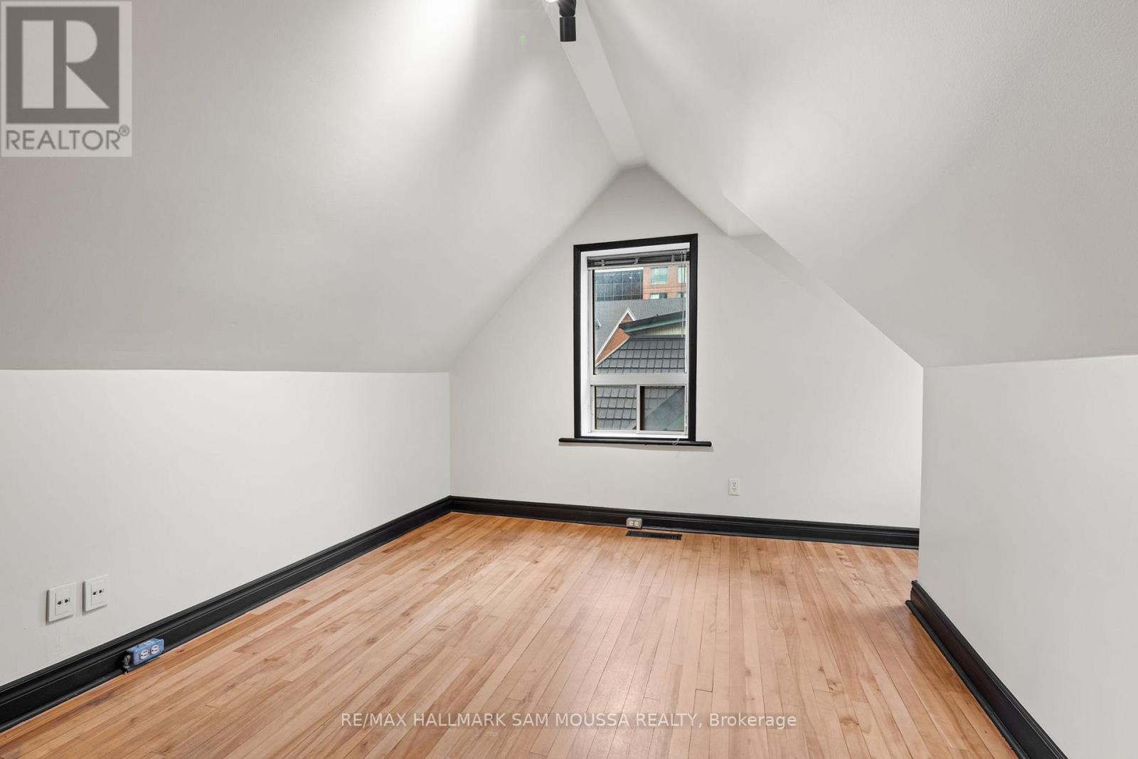 3 - 162-164 Metcalfe Street Property Photo 17