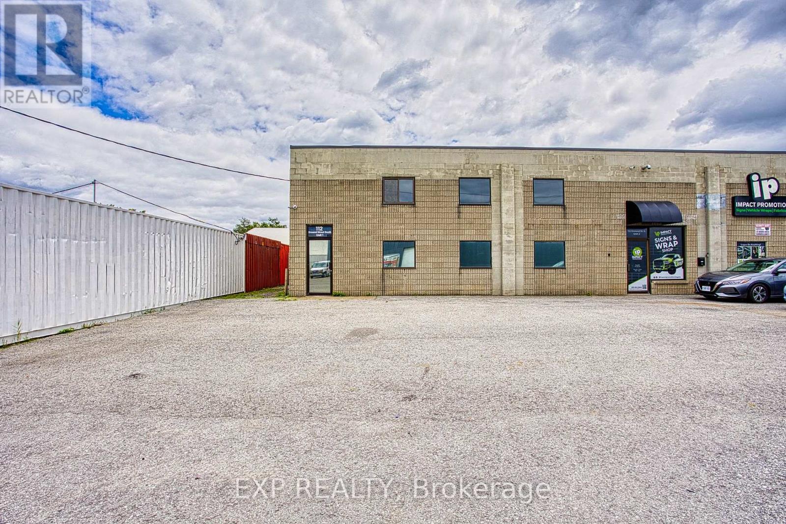 112 Ormond Street S Property Photo 2