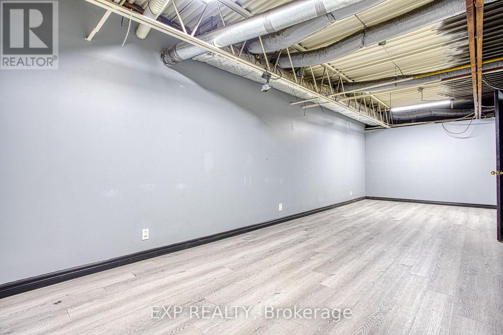 112 Ormond Street S Property Photo 11