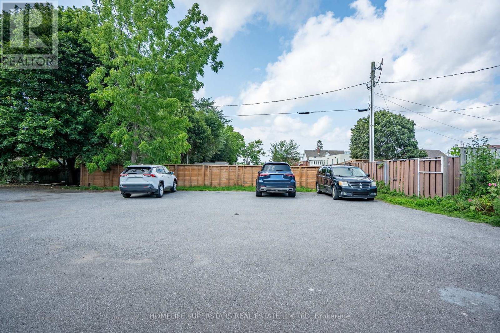 5991 Lundys Lane E Property Photo 10