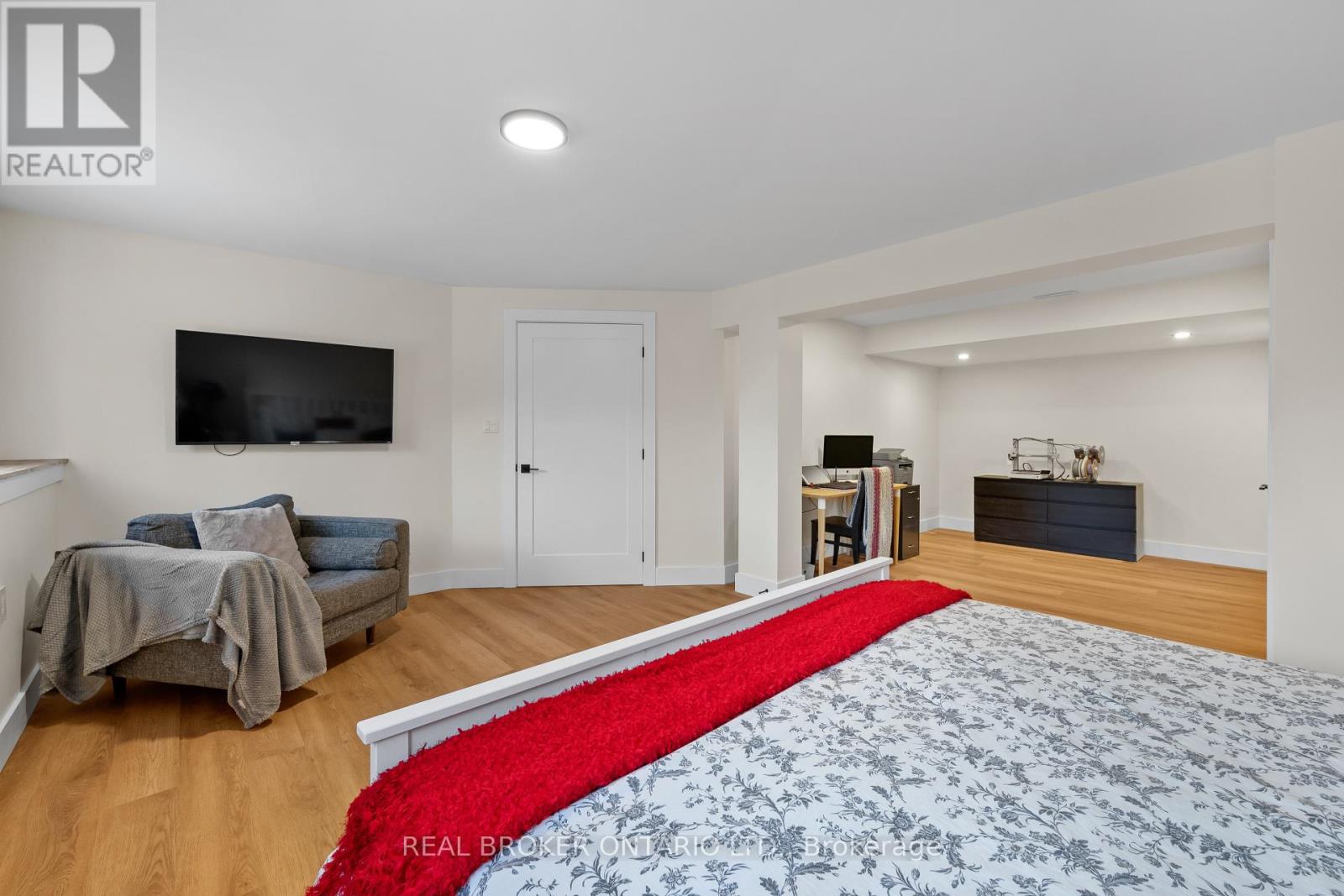 119 Ernest Way Property Photo 36