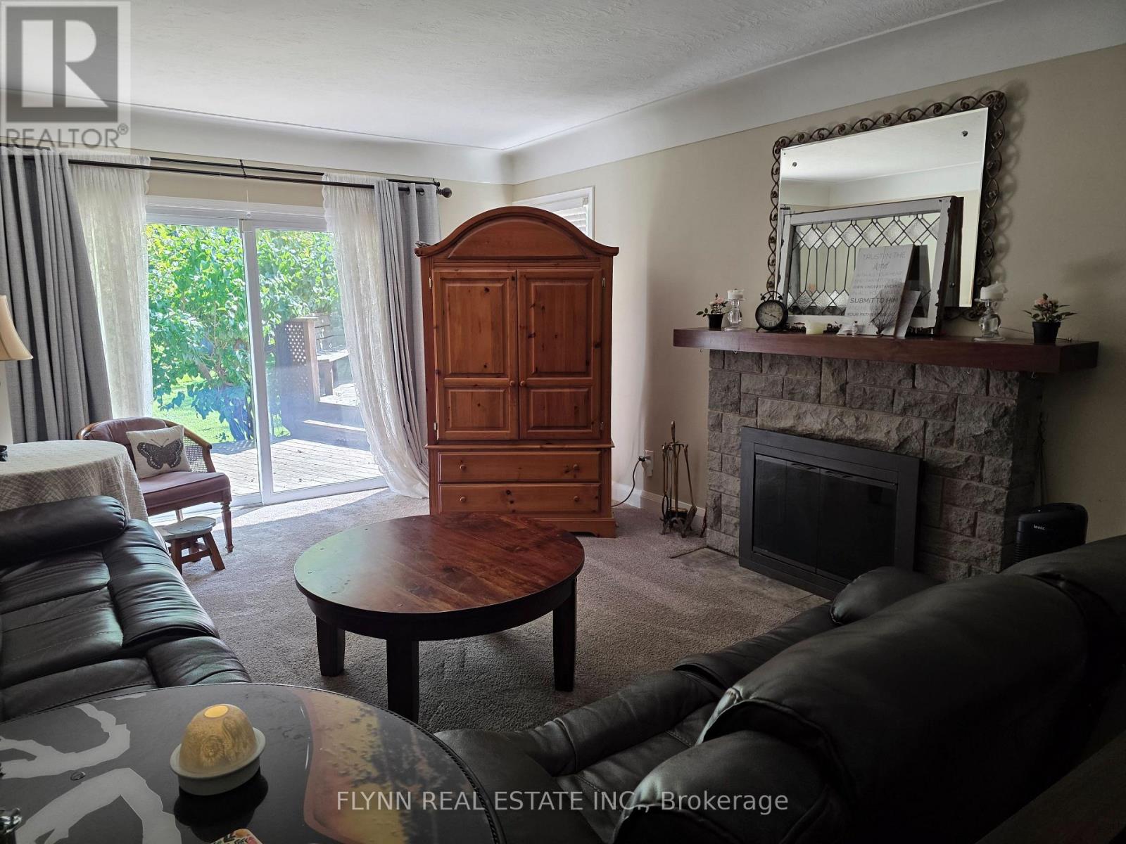 5896 Valley Way Property Photo 9