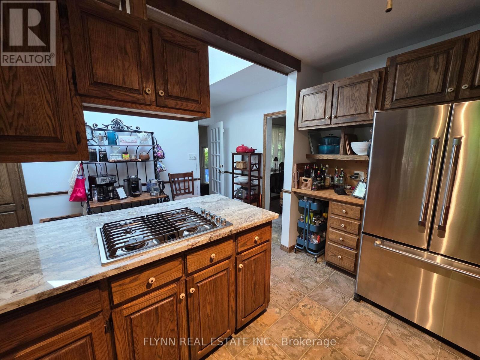 5896 Valley Way Property Photo 10