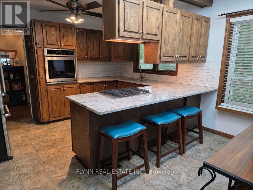 5896 Valley Way Property Photo 11