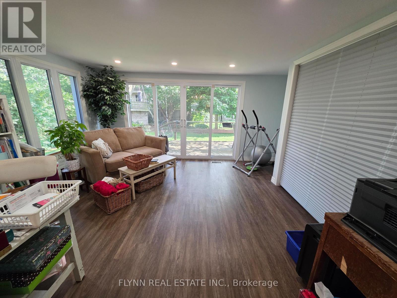 5896 Valley Way Property Photo 16