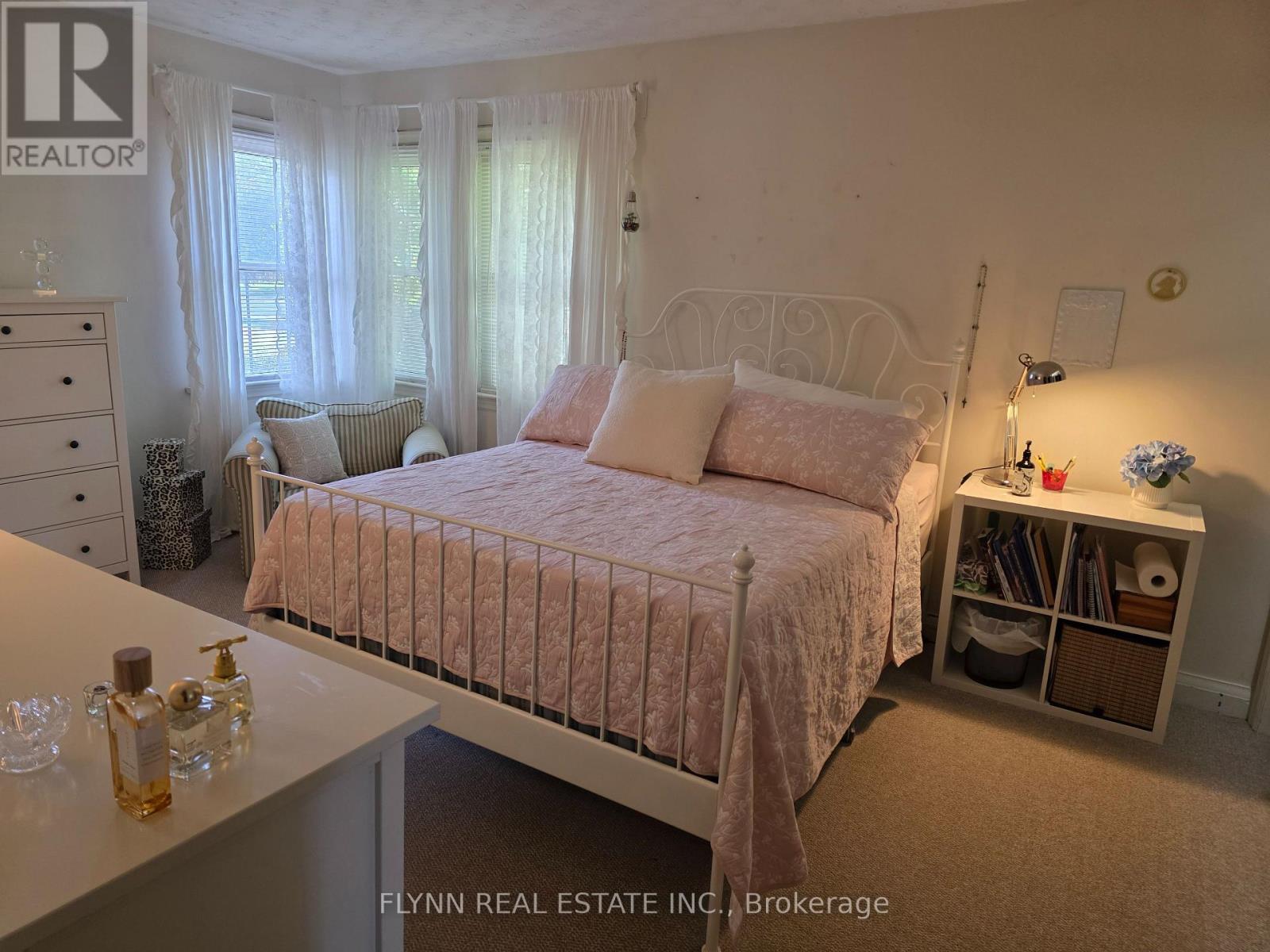5896 Valley Way Property Photo 20
