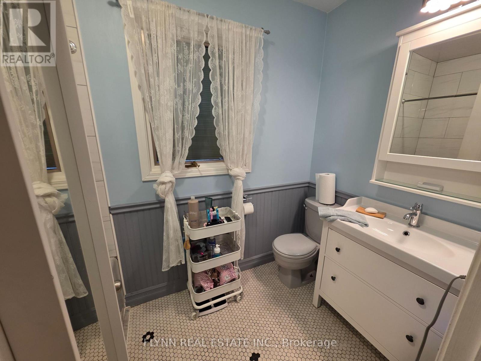 5896 Valley Way Property Photo 24