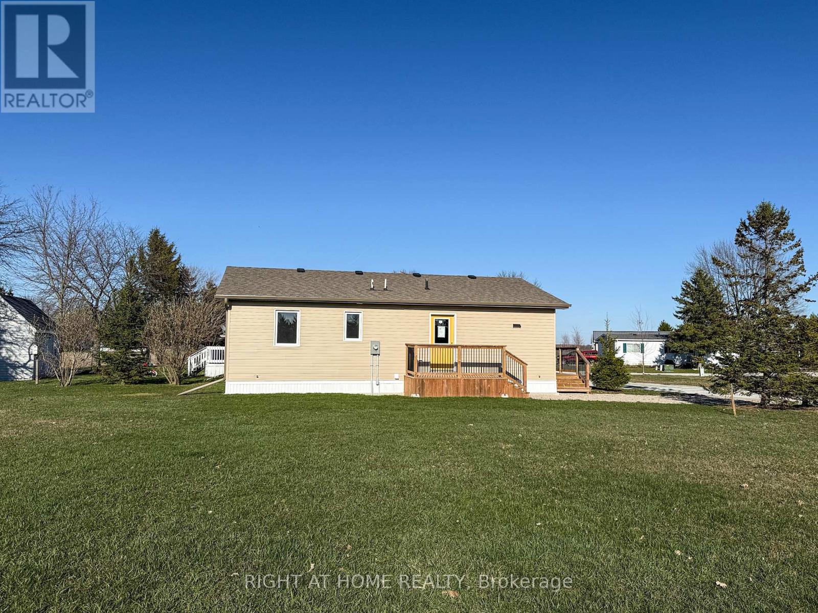 25 - 2761 Oil Heritage Road Property Photo 17