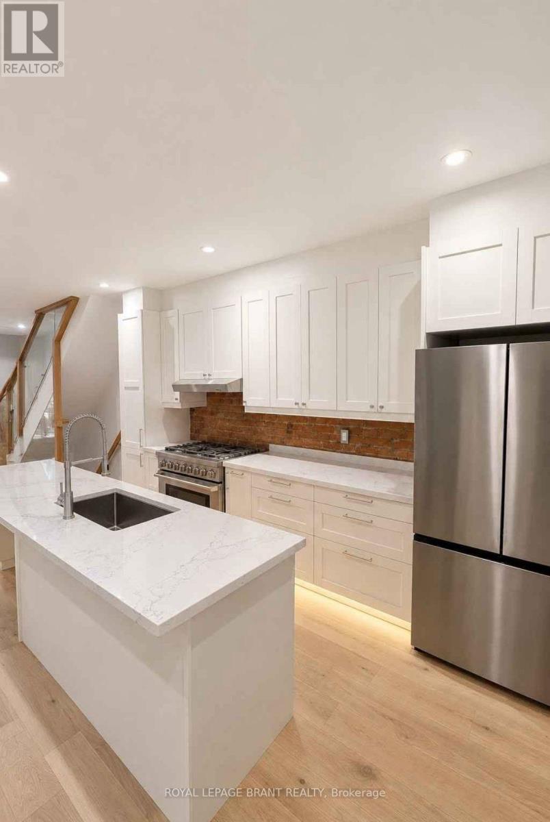 561 WENTWORTH STREET Property Photo 1