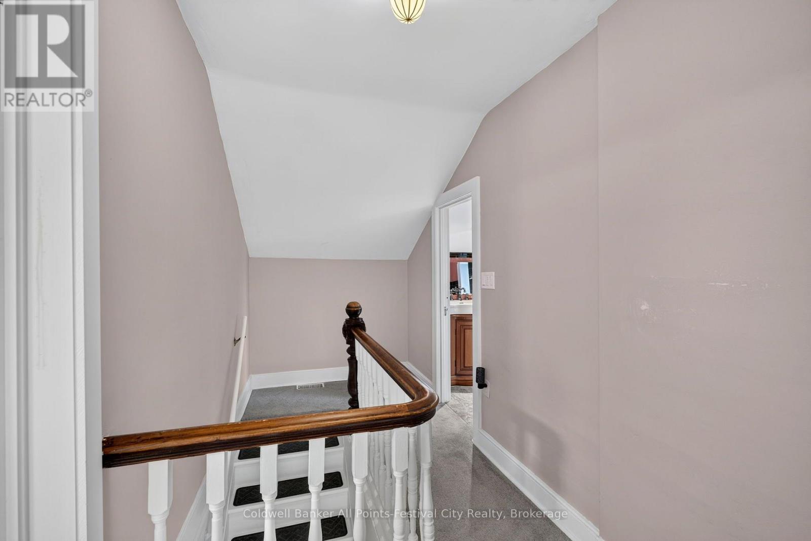 85 Cambria Road N Property Photo 25