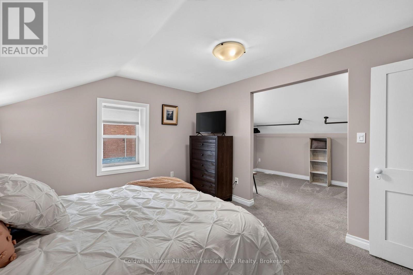 85 Cambria Road N Property Photo 33