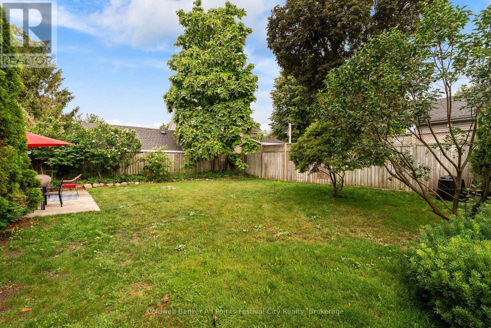 85 Cambria Road N Property Photo 38