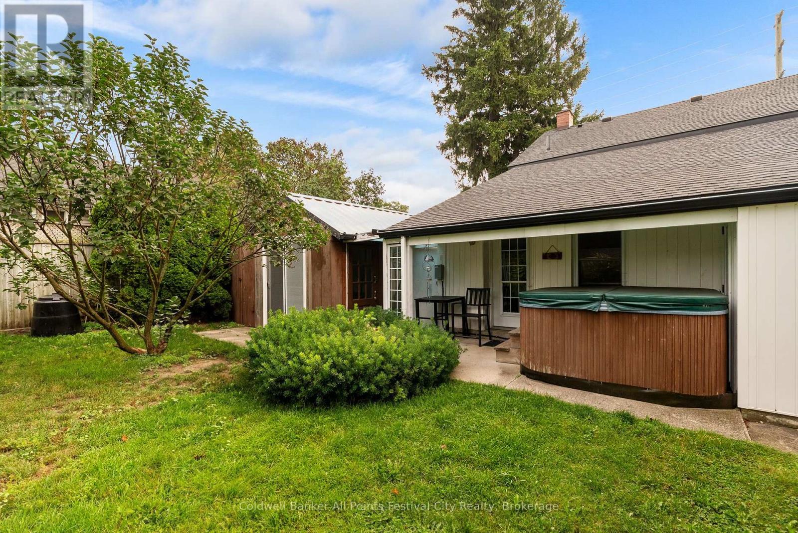 85 Cambria Road N Property Photo 39