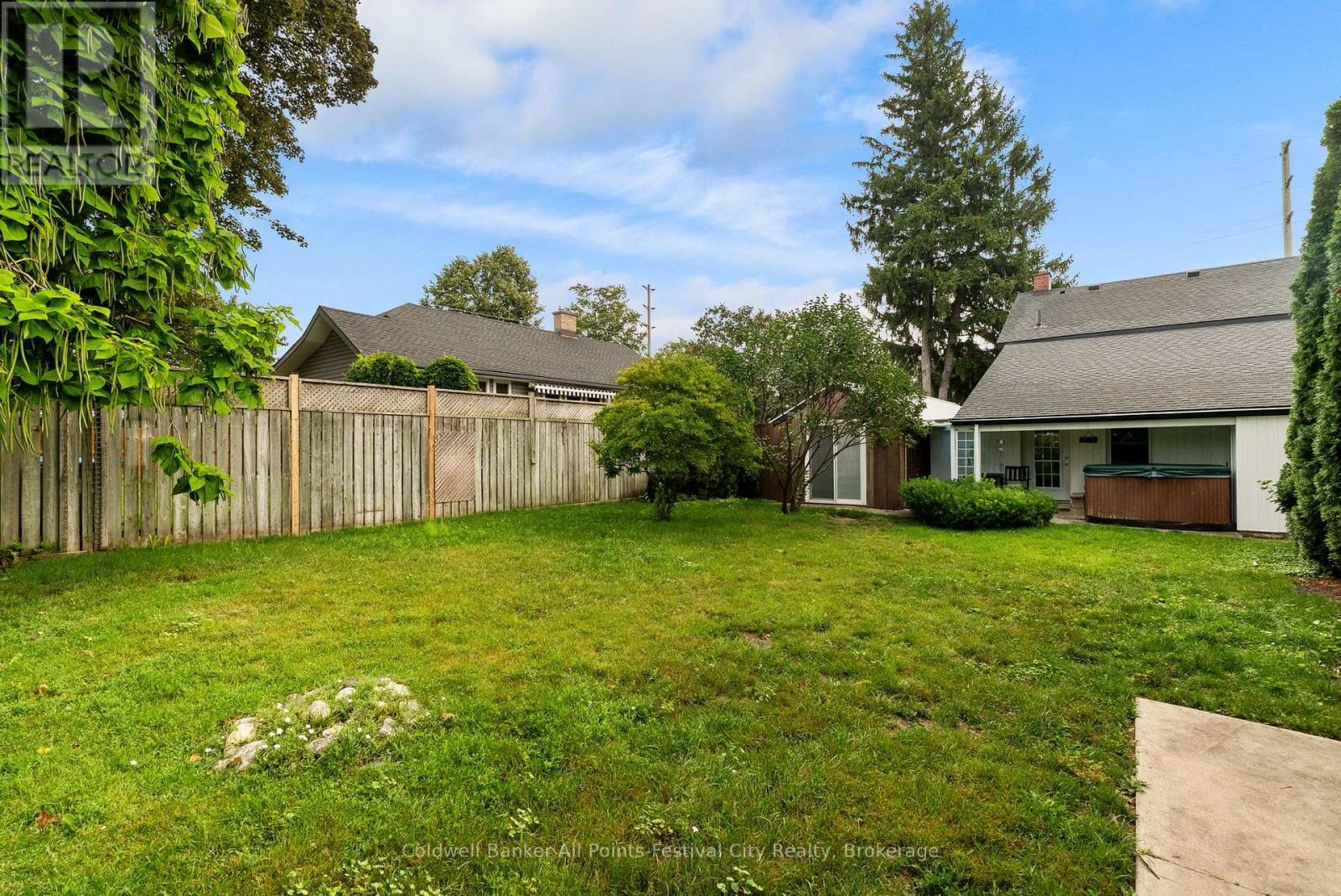 85 Cambria Road N Property Photo 43