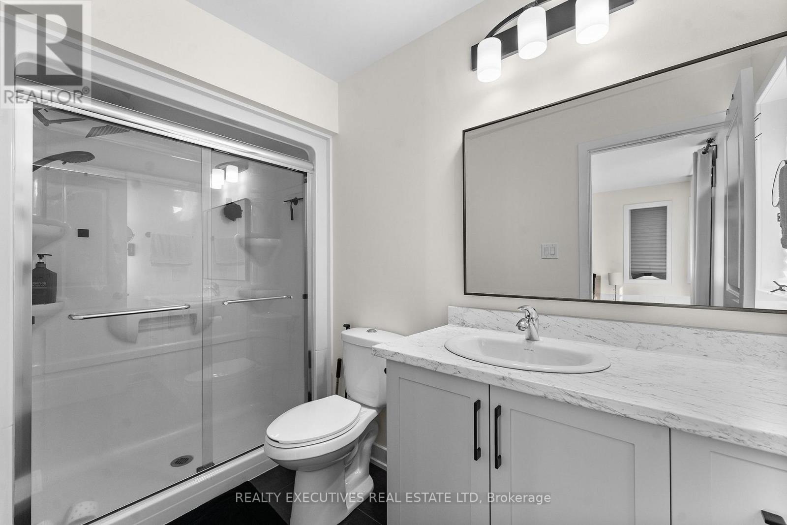 31 Whitcomb Crescent Property Photo 23