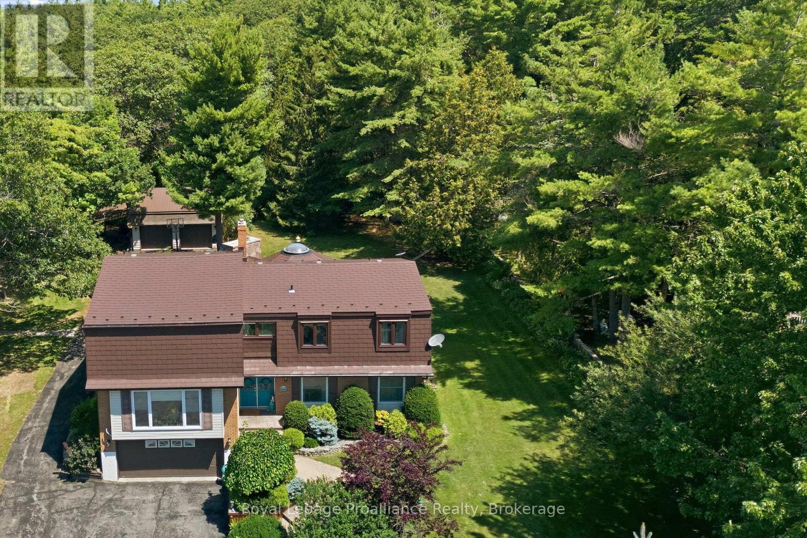 1698 Foxboro-stirling Road Property Photo 3