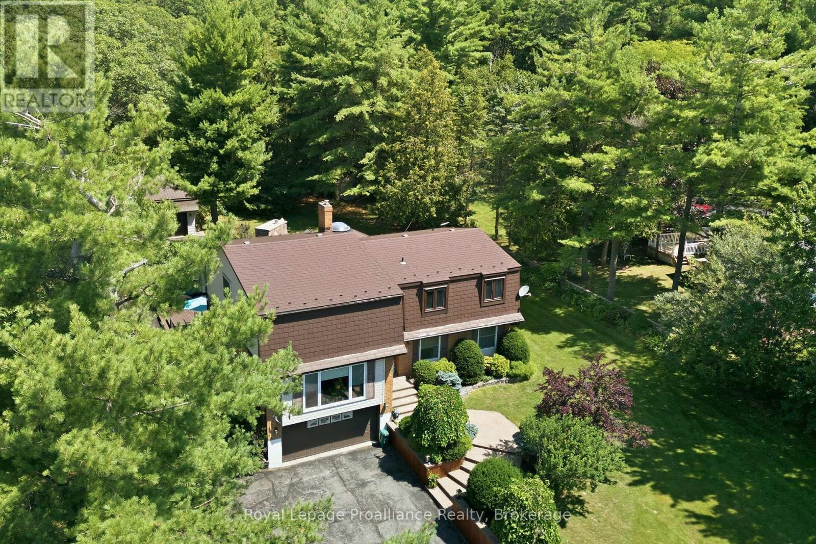 1698 Foxboro-stirling Road Property Photo 5