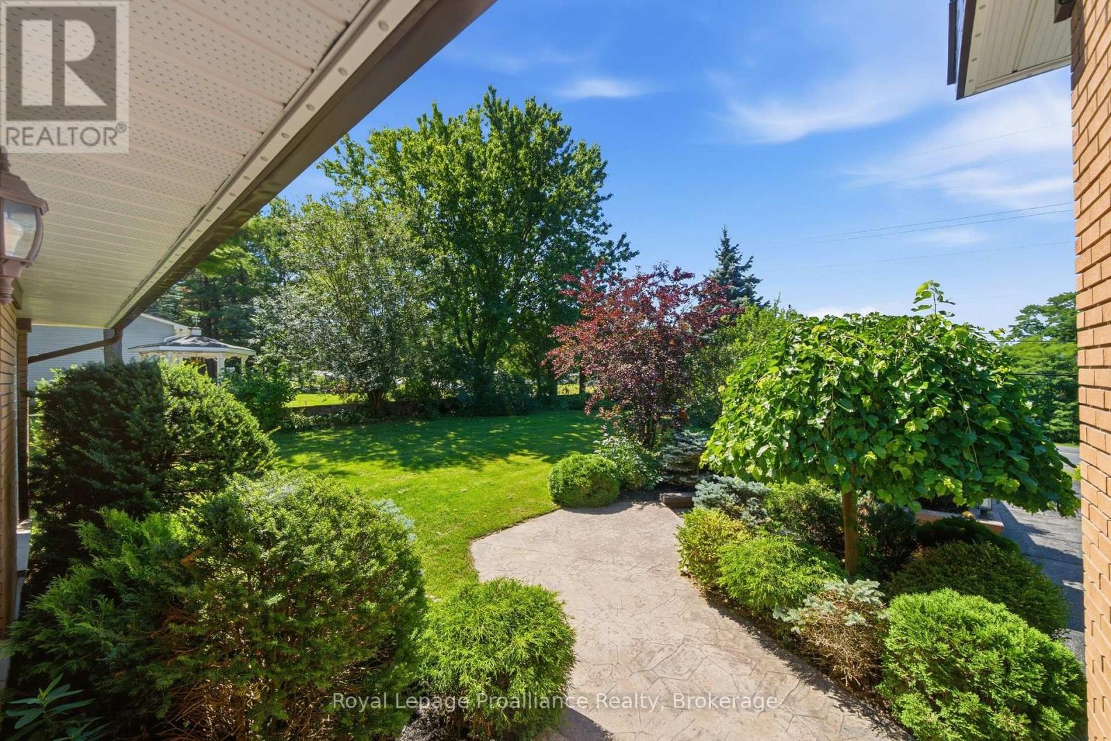 1698 Foxboro-stirling Road Property Photo 7