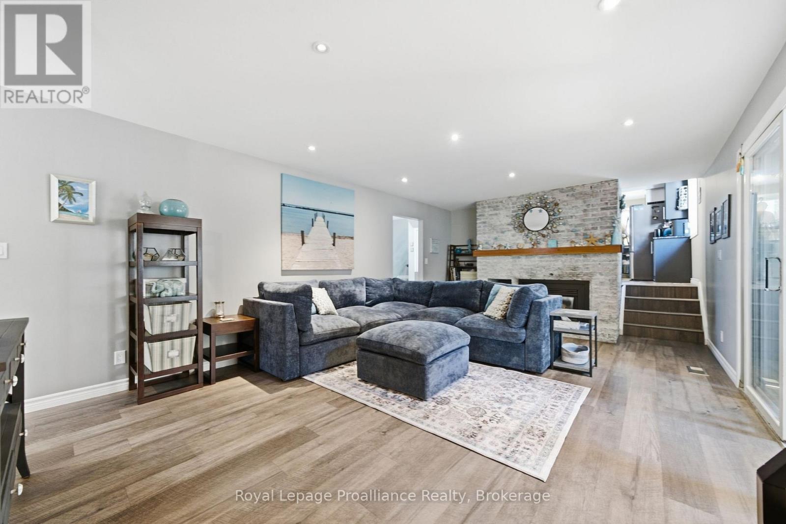 1698 Foxboro-stirling Road Property Photo 11