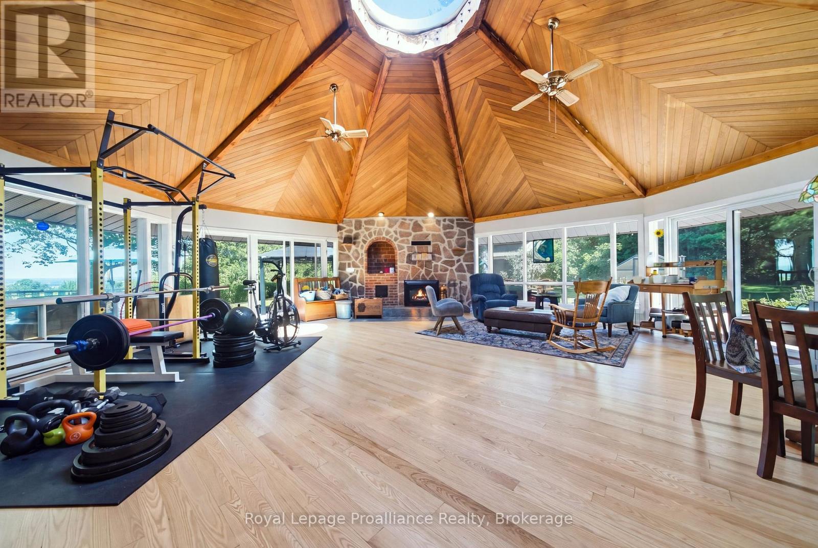1698 Foxboro-stirling Road Property Photo 15