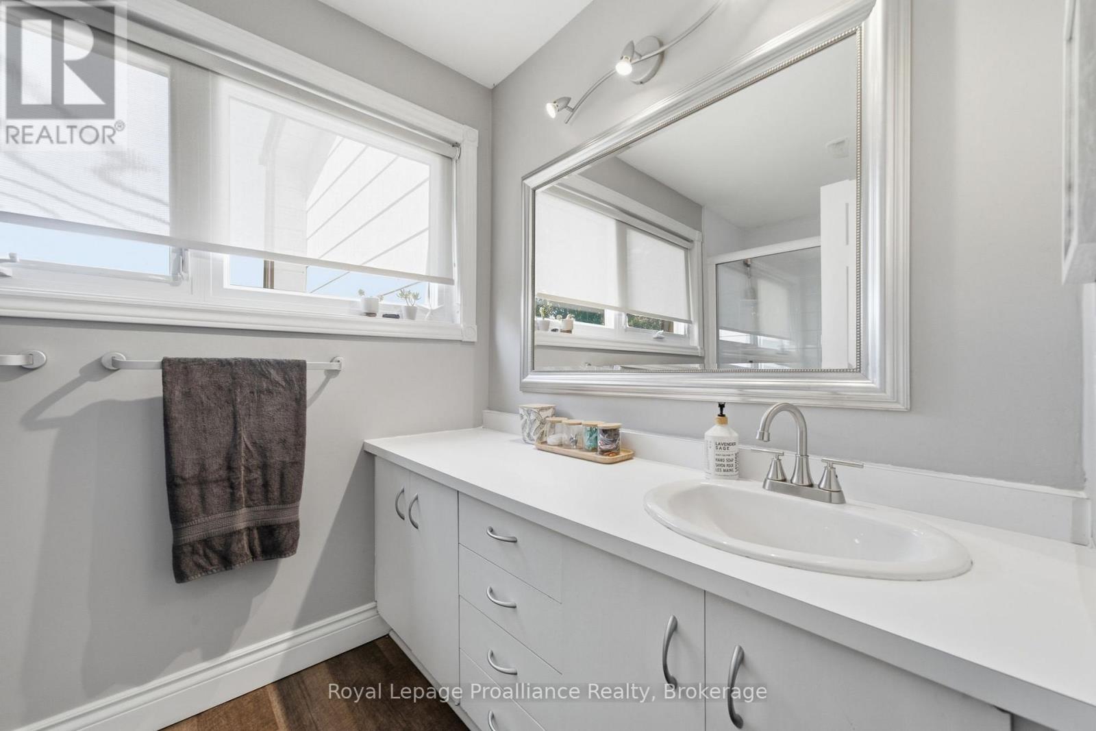 1698 Foxboro-stirling Road Property Photo 33
