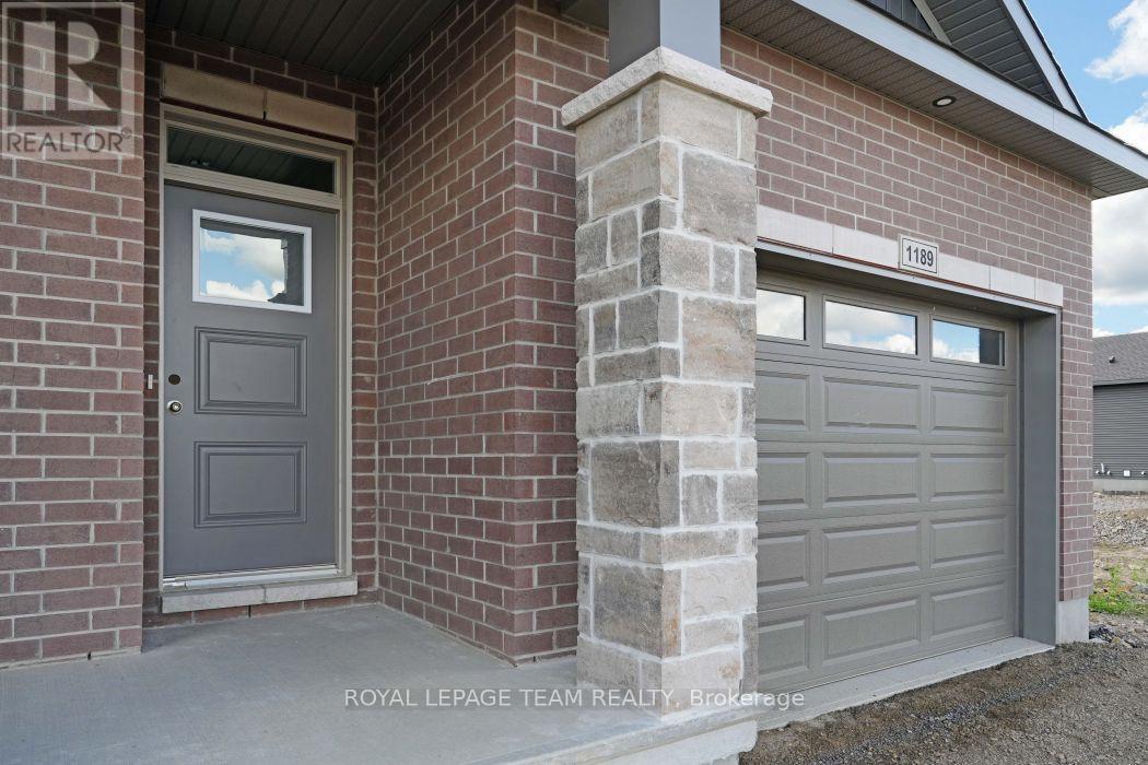 1189 Potter Drive Property Photo 1