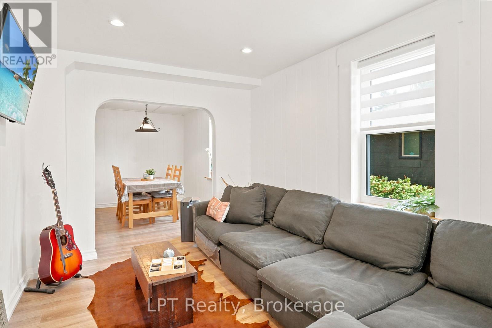 96 Charles Street Property Photo 10