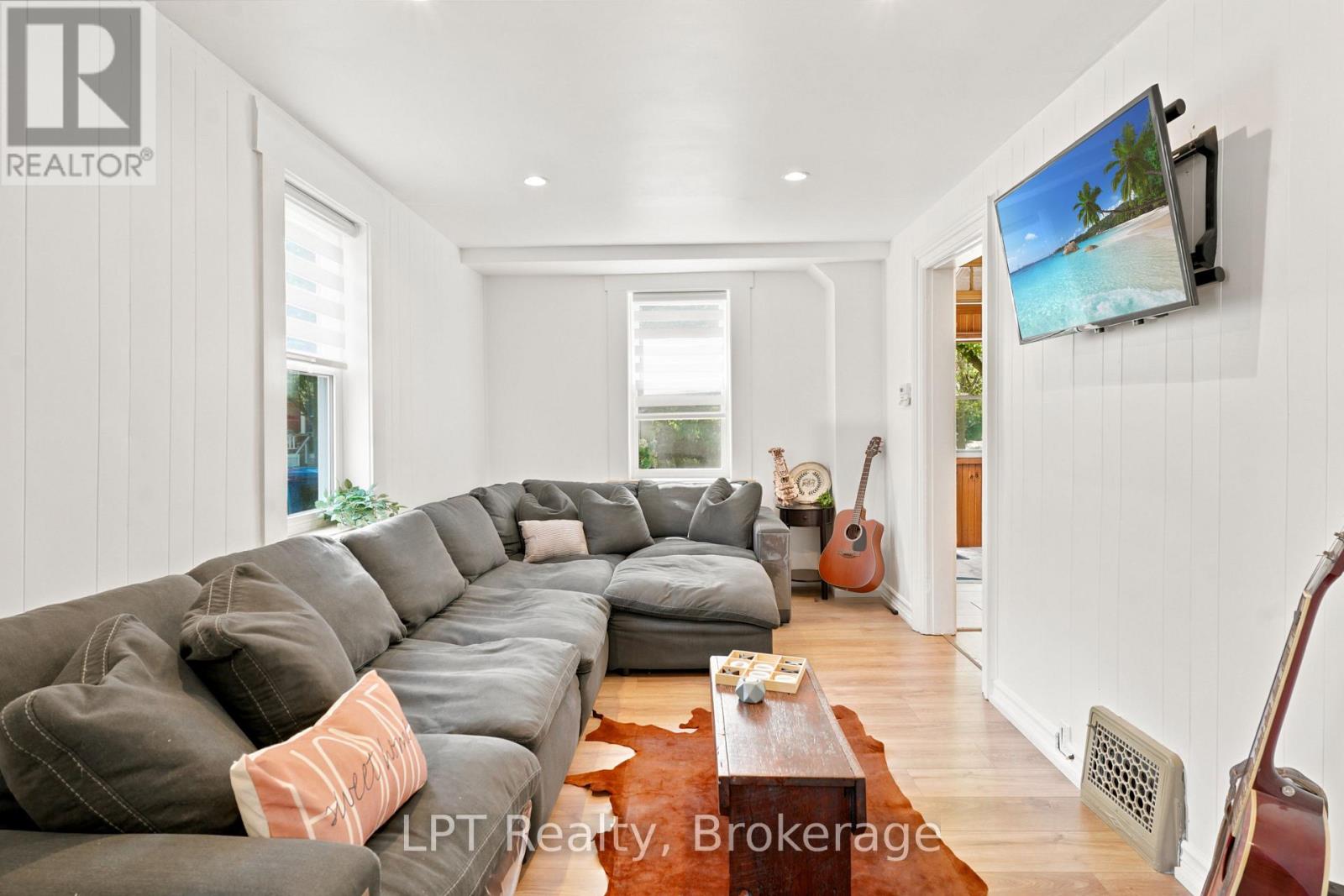 96 Charles Street Property Photo 11