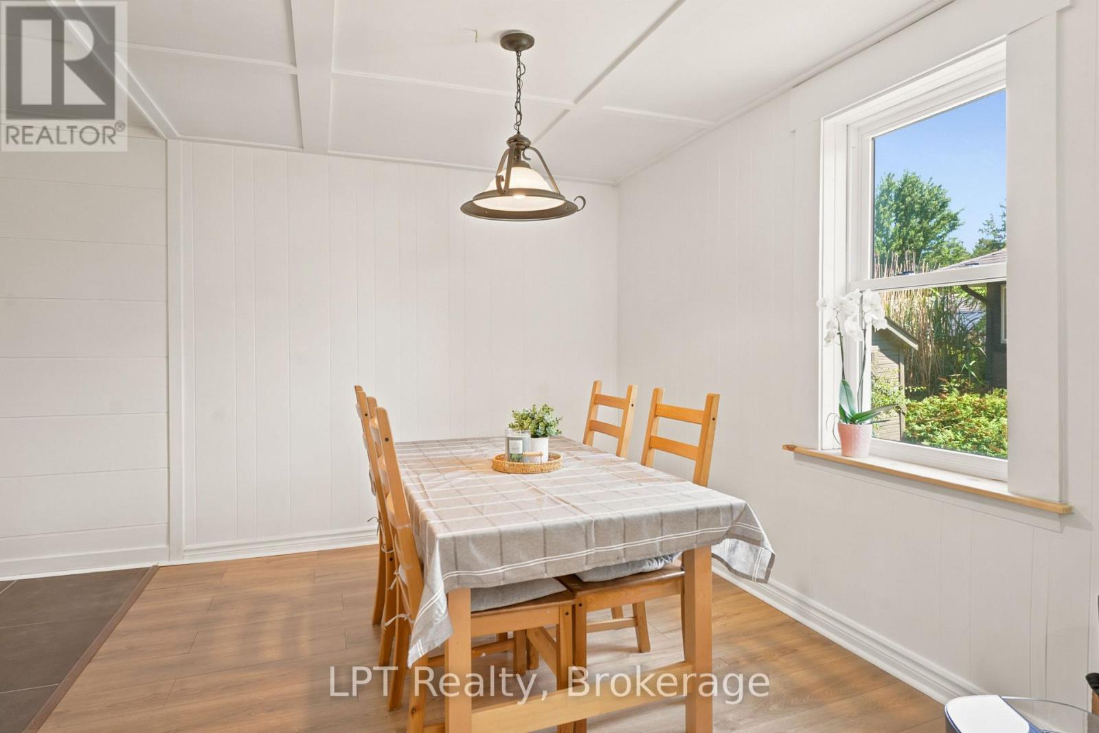 96 Charles Street Property Photo 12
