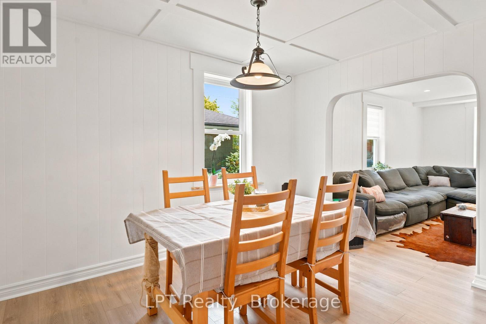 96 Charles Street Property Photo 13