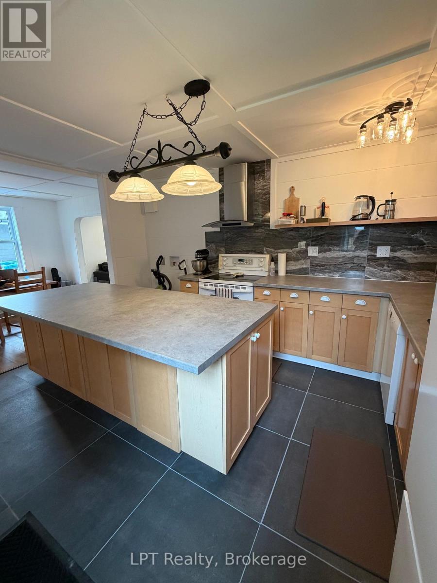 96 Charles Street Property Photo 15