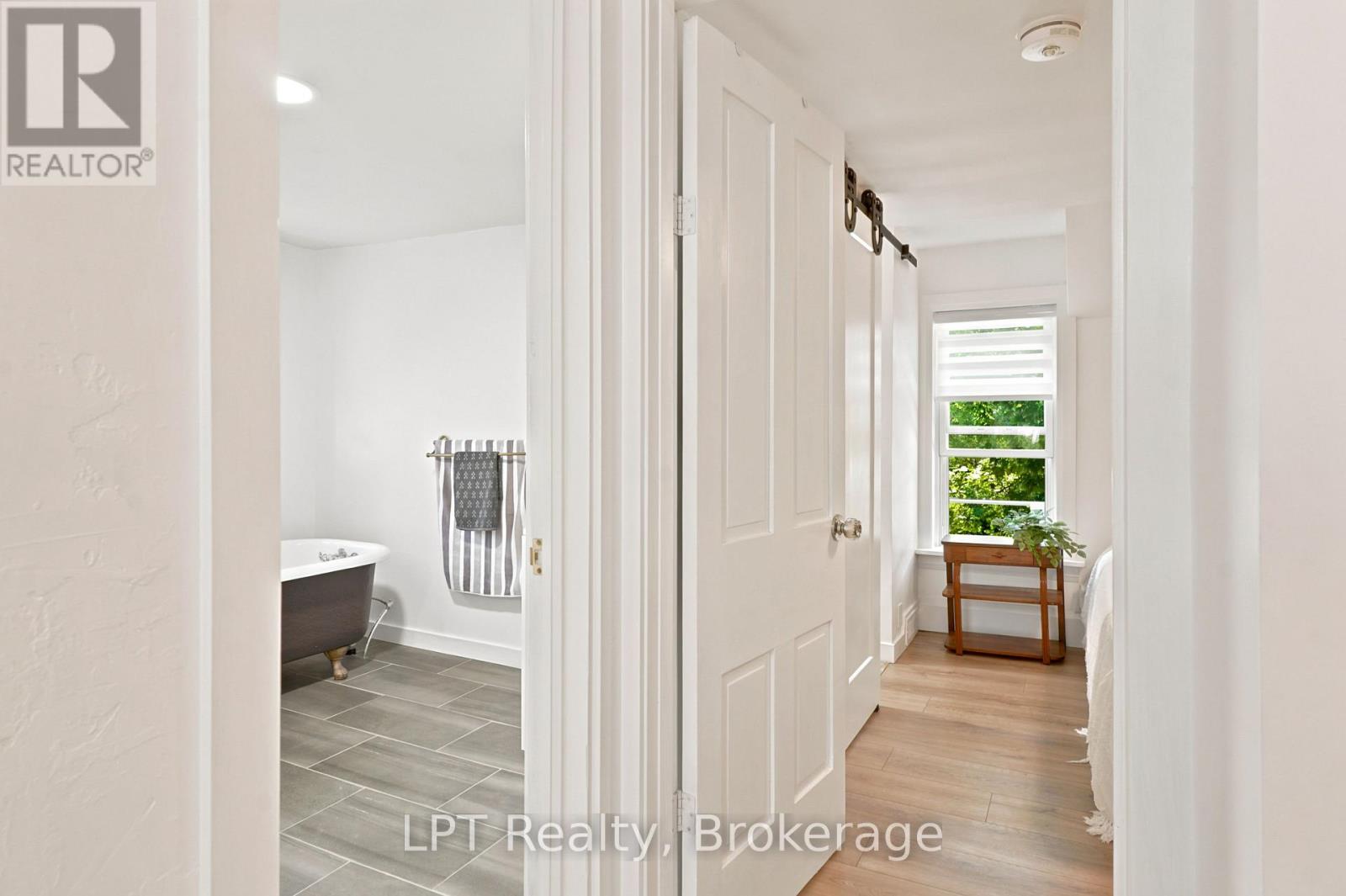 96 Charles Street Property Photo 18