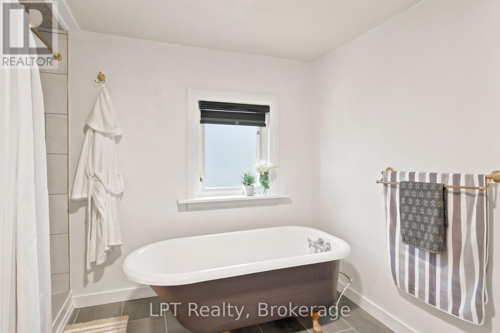 96 Charles Street Property Photo 22