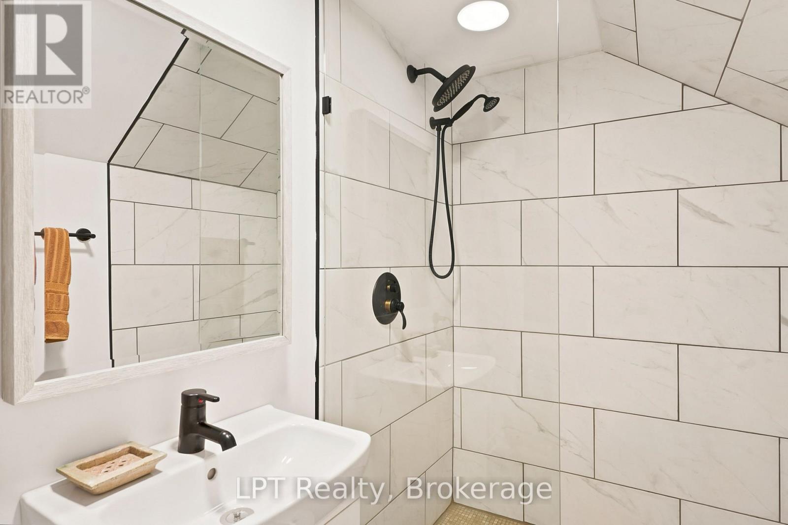 96 Charles Street Property Photo 25