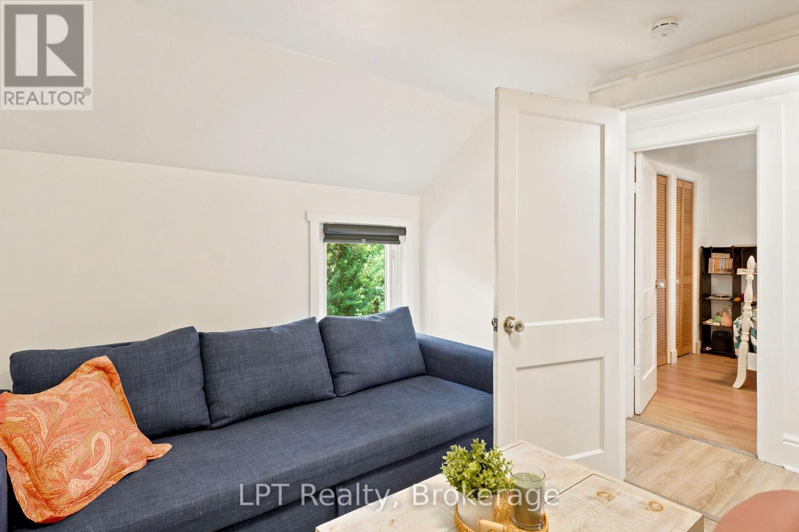 96 Charles Street Property Photo 29