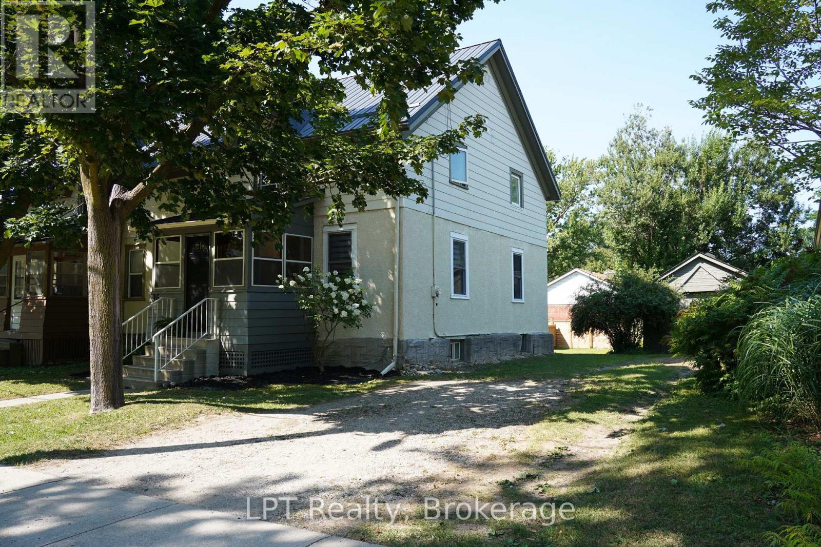 96 Charles Street Property Photo 39