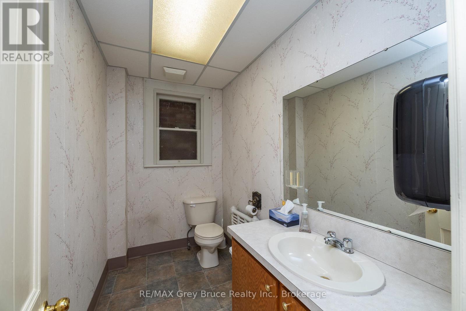 1178 4th Avenue W Property Photo 16