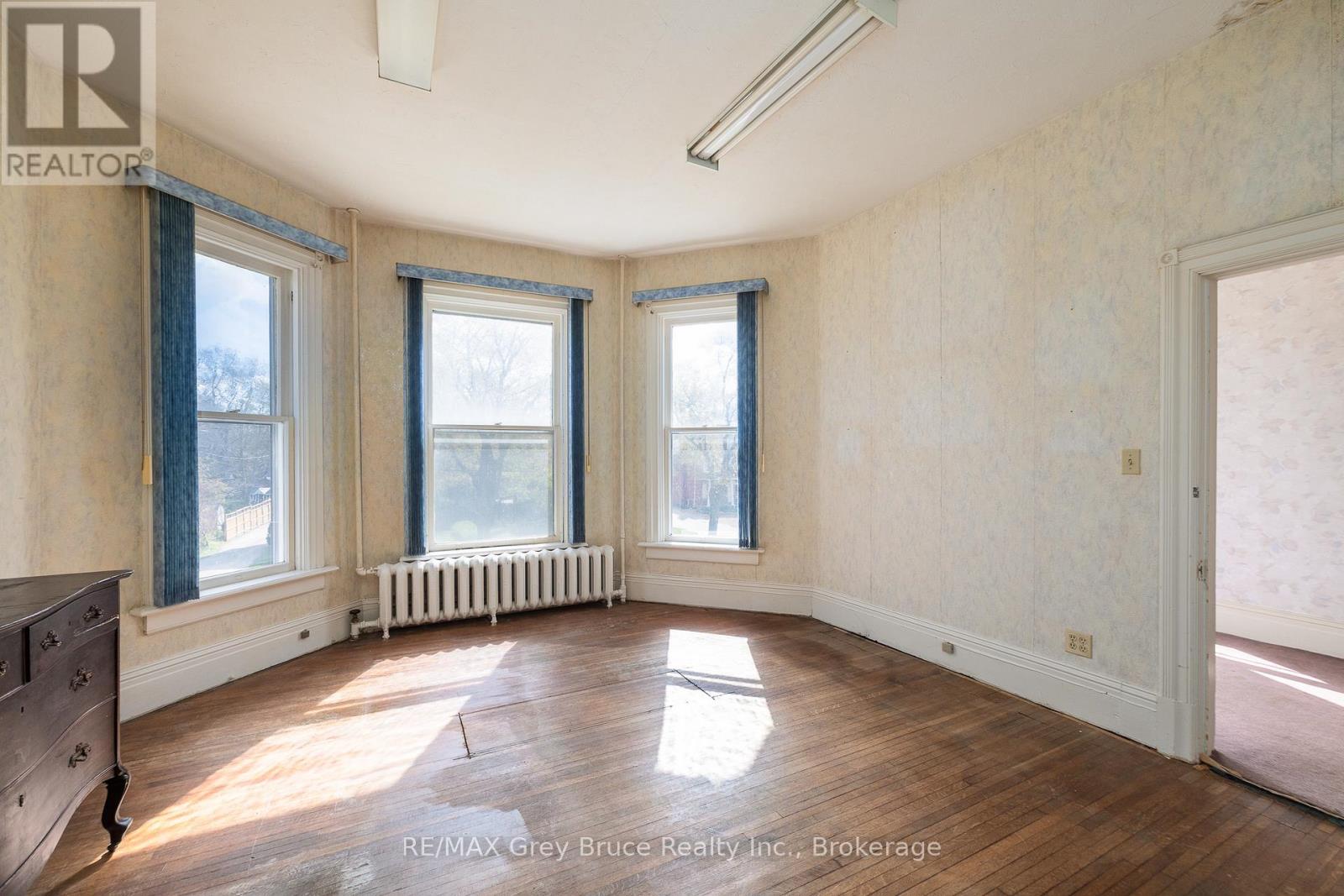 1178 4th Avenue W Property Photo 29