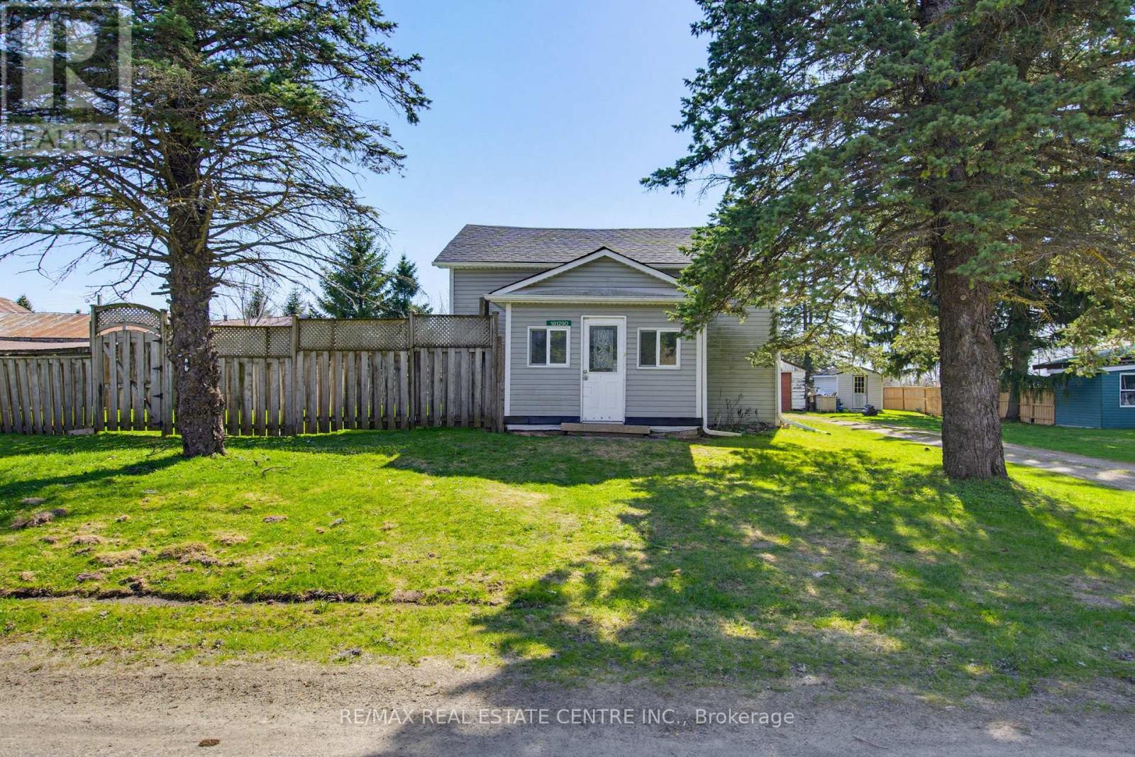 191290 13th Line Property Photo 1