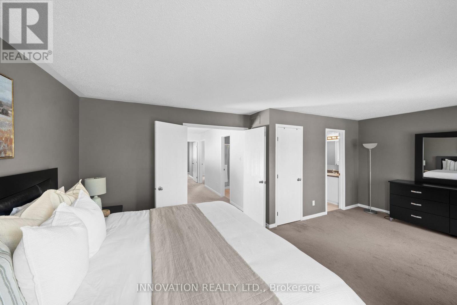 37 Chantilly Gate Property Photo 17