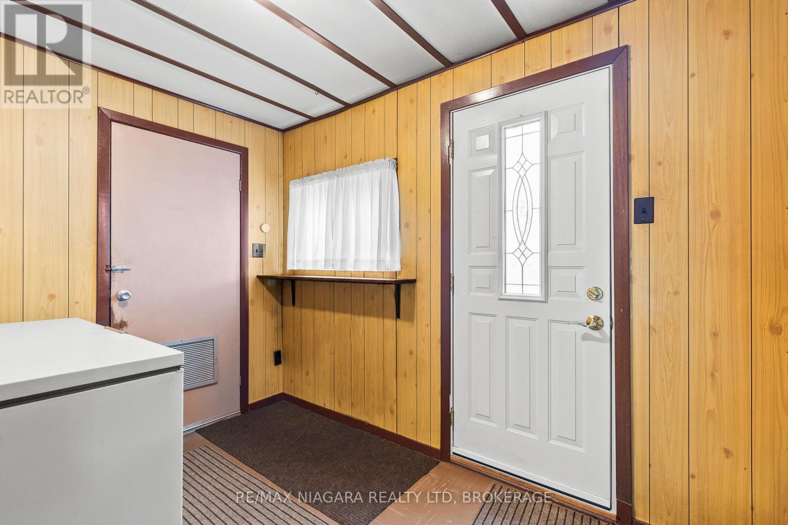 2249 North Shore Drive Property Photo 18