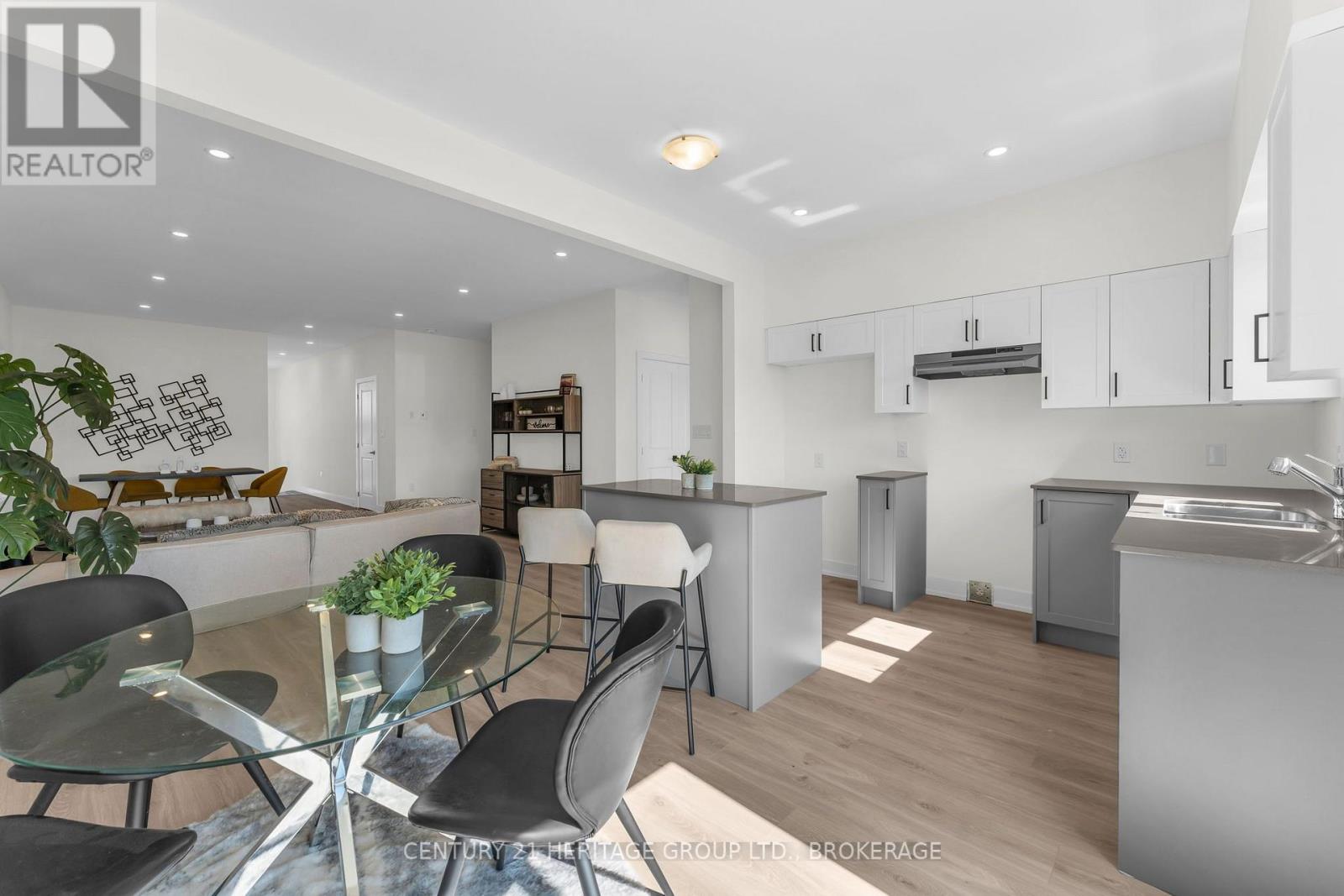 56 Dusenbury Drive Property Photo 17