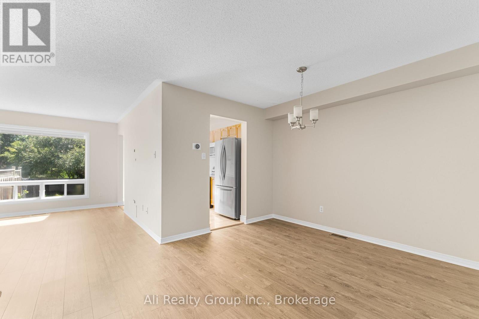 68 Piper Crescent Property Photo 6
