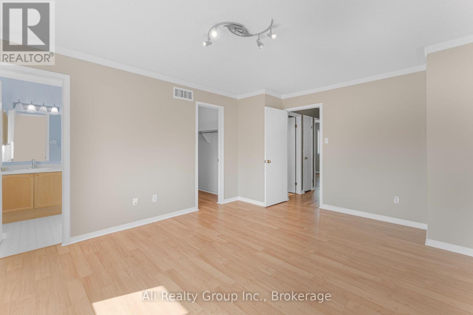 68 Piper Crescent Property Photo 17