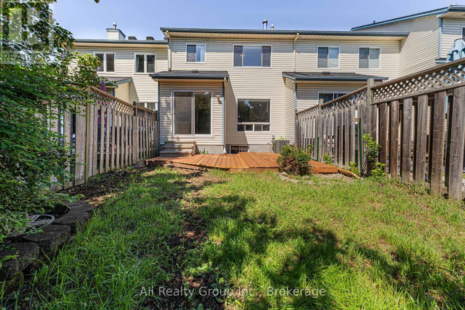 68 Piper Crescent Property Photo 27