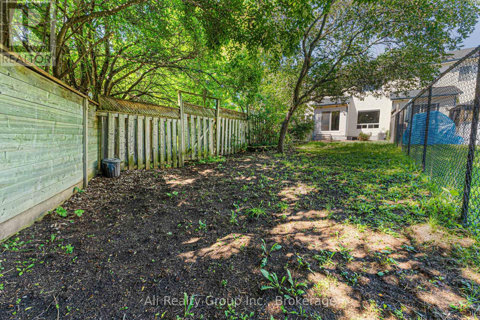 68 Piper Crescent Property Photo 28