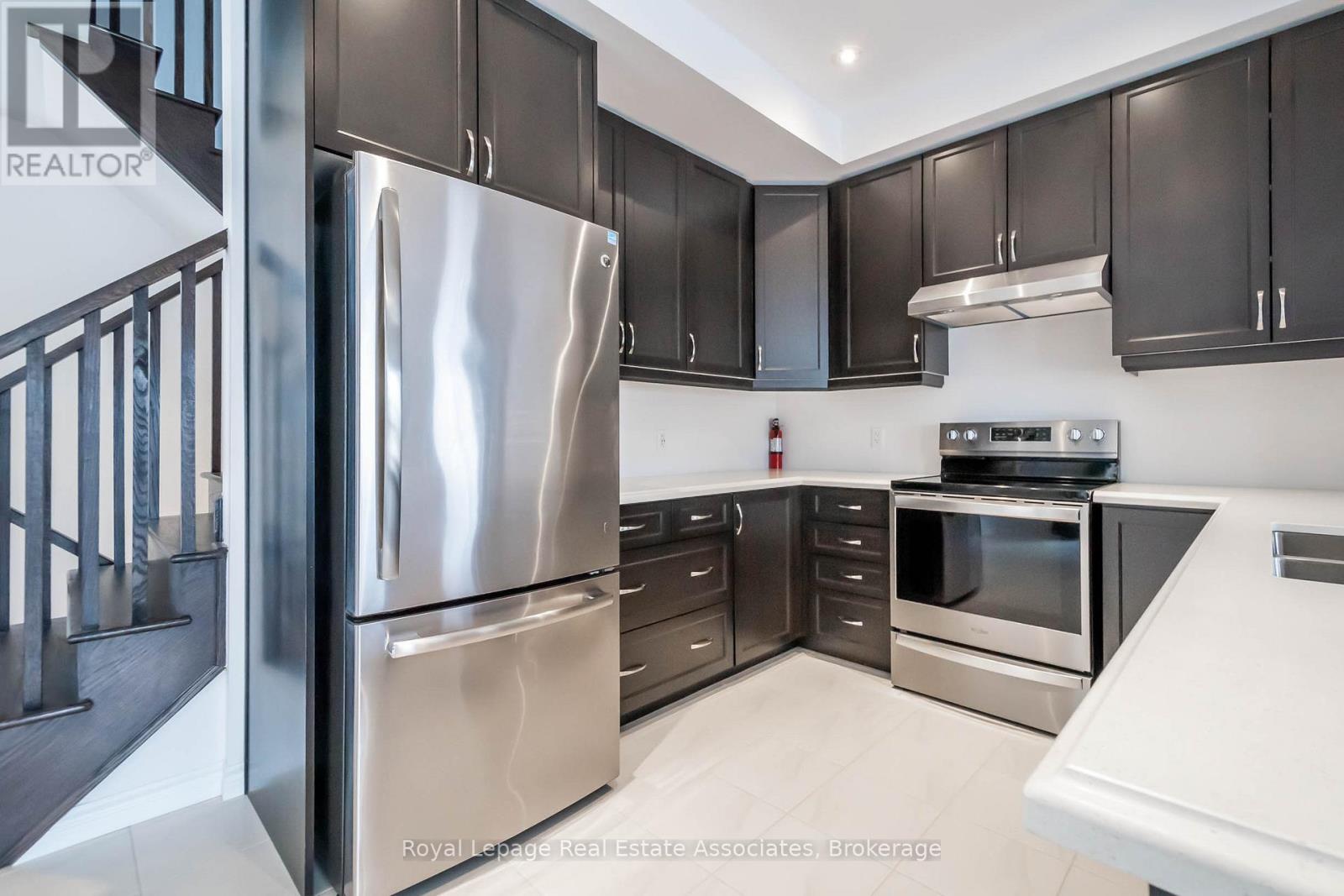 3981 Crown Street Property Photo 6