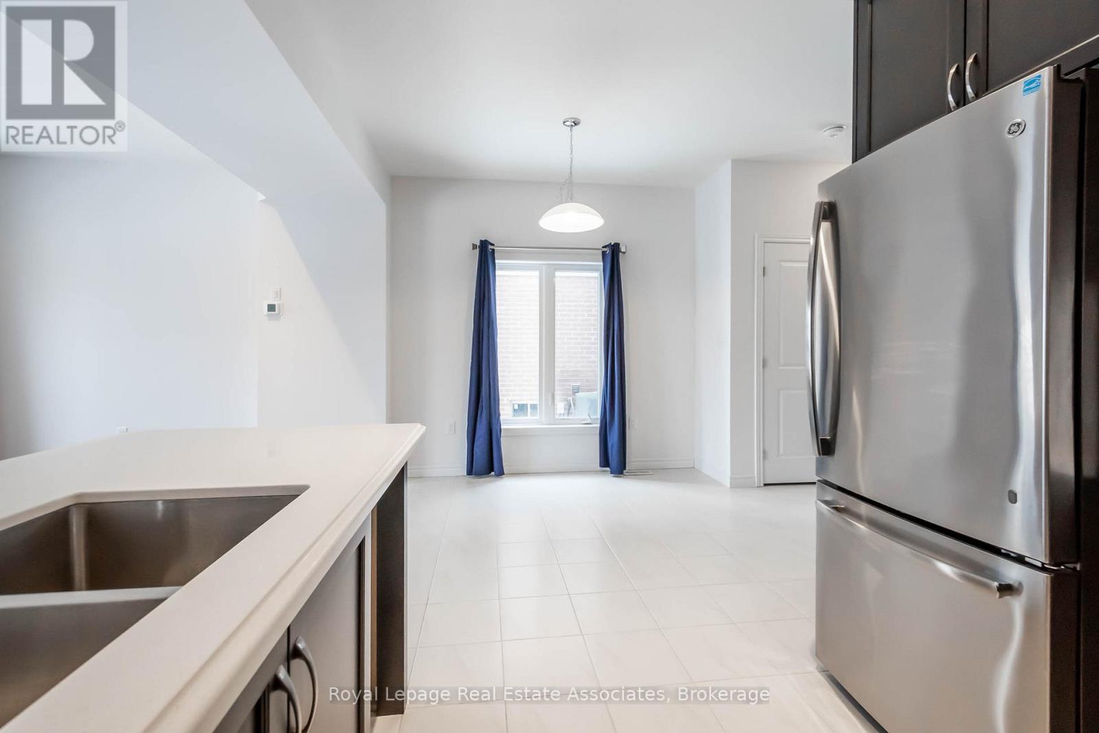 3981 Crown Street Property Photo 10