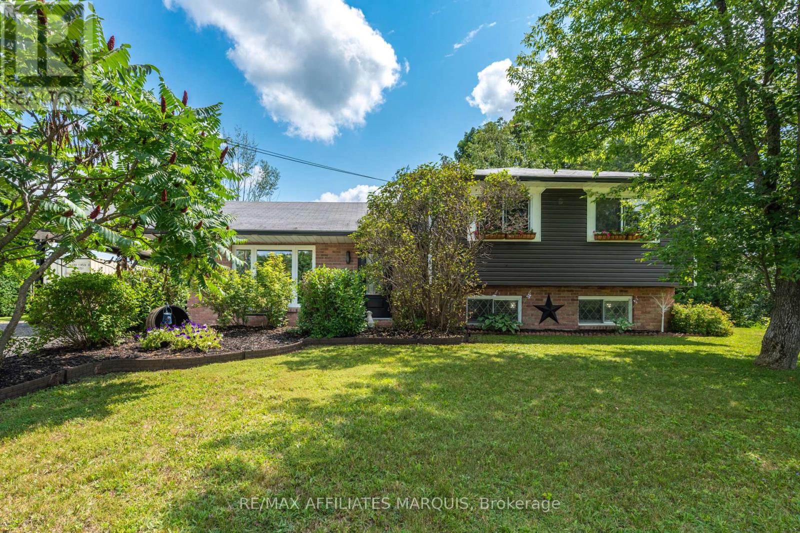 3 Sunset Drive Property Photo 1