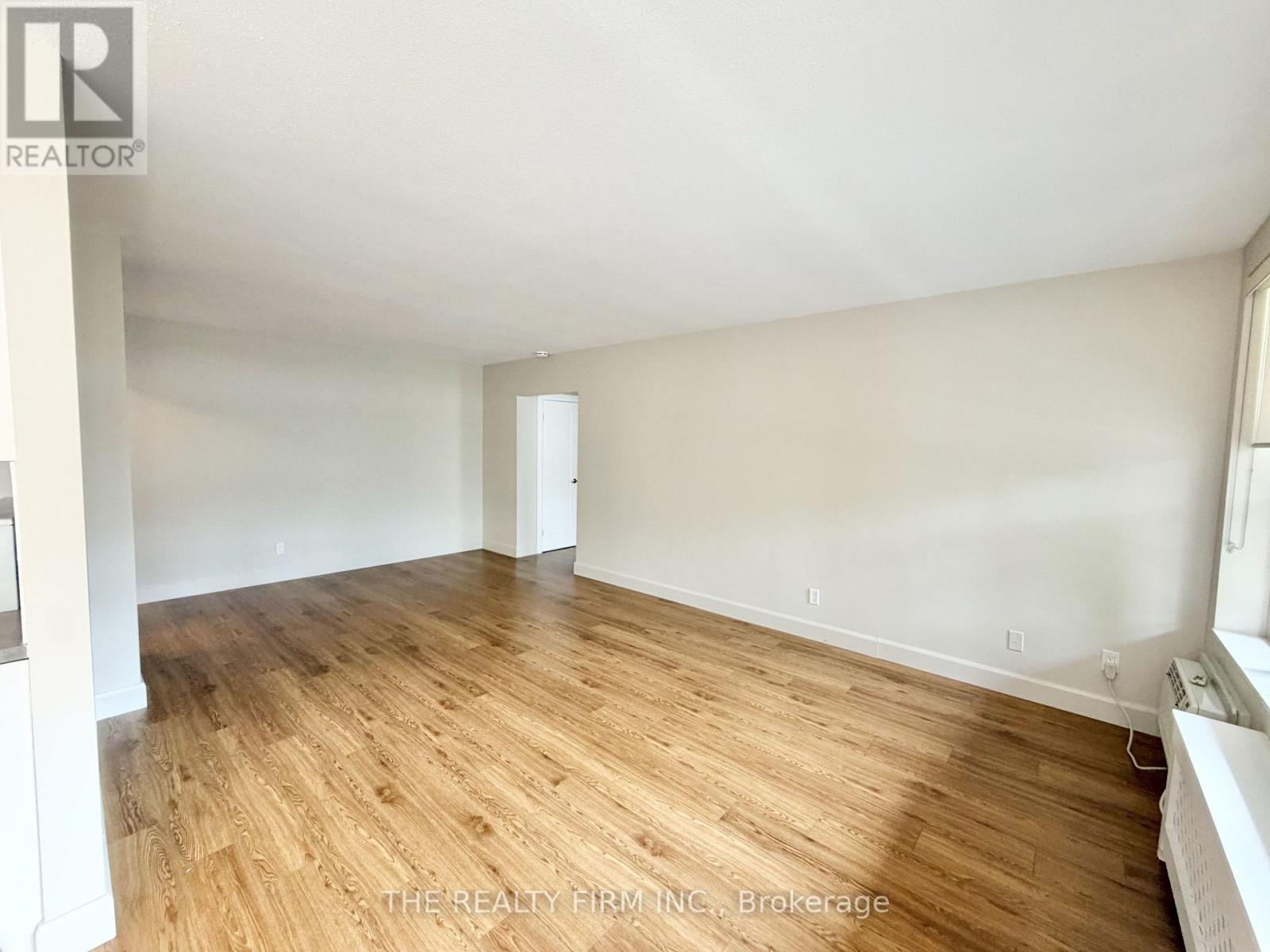 209 - 10 Beechwood Place Property Photo 3